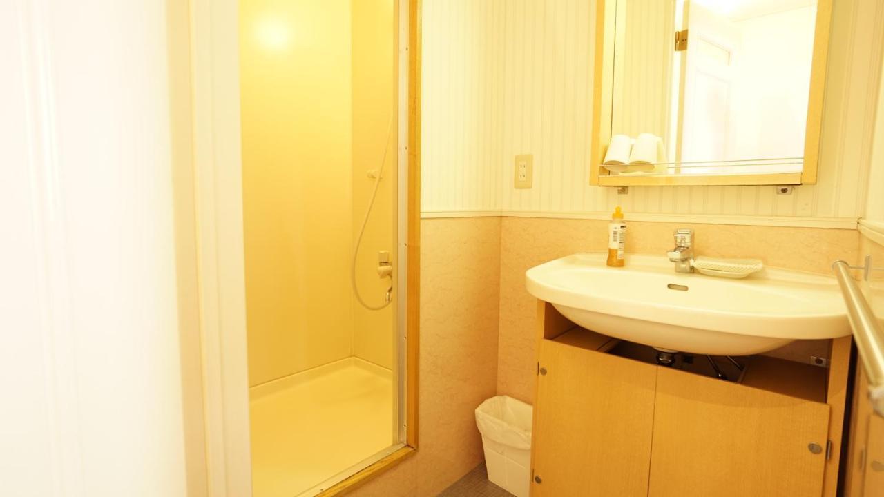 Отель House Ikebukuro Токио Экстерьер фото