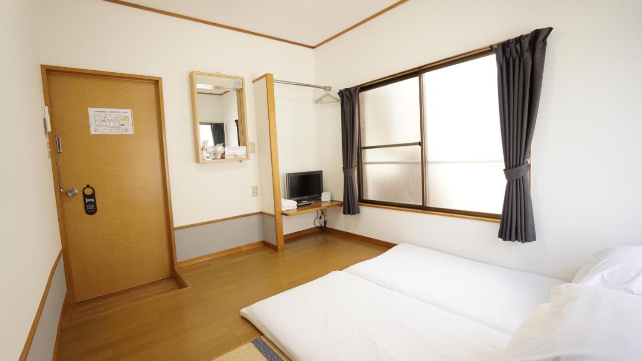 Отель House Ikebukuro Токио Экстерьер фото